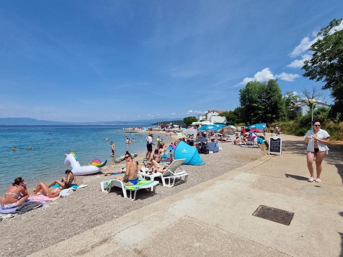 Apartment Sol Dolcevita Njivice Bagian luar foto